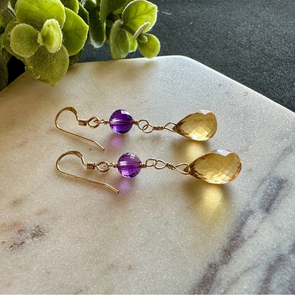 Citrine and Amethyst earrings in 14k gold - Picture 3 of 10